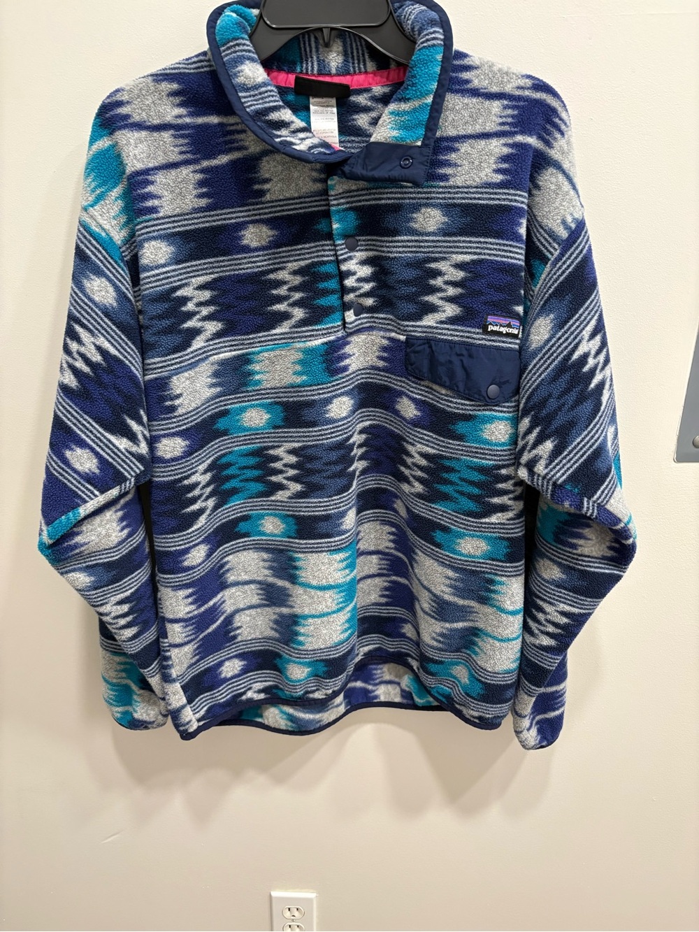 Patagonia Blue & Teal Southwestern Pattern Fleece Pullover Men’s Large. Like New